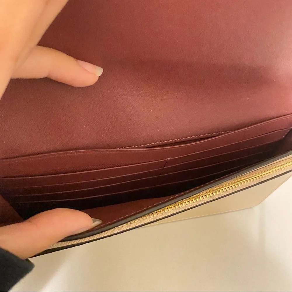 Coach Anna Foldover Crossbody Clutch | Evergreen Floral Print & Detachable Strap - Picture 13 of 16